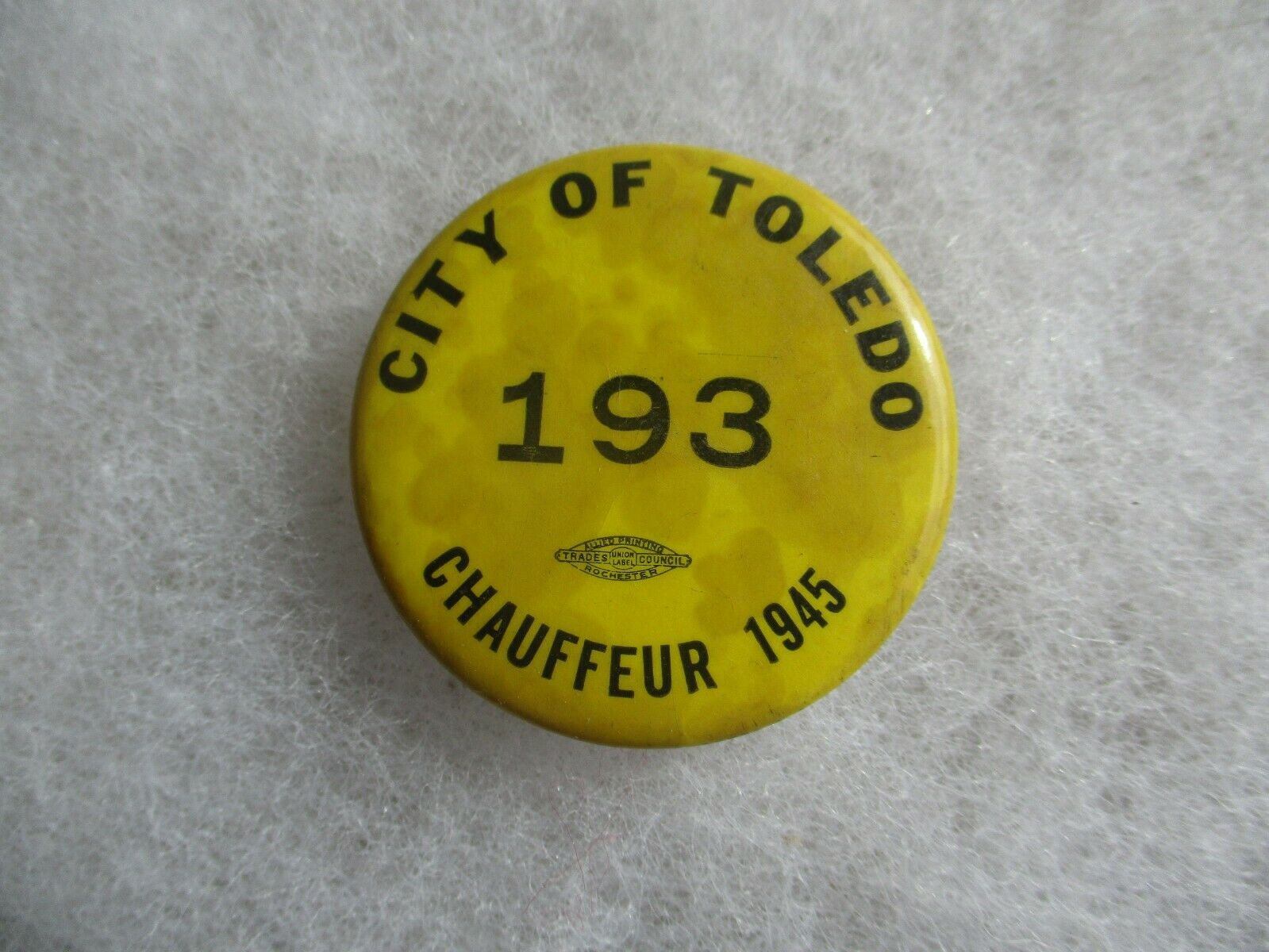 Ohio city of Toledo 1943  Chauffeur badge #  193