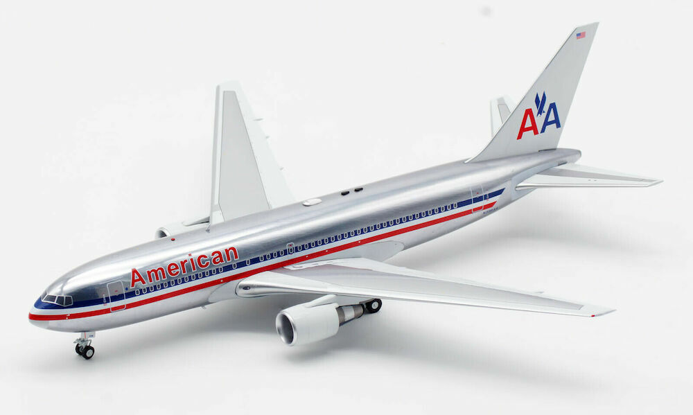 1:200 Inf200 American Airlines Boeing 767-223/er N338aa W/stand