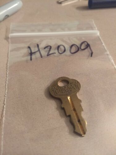 1 Vintage Chicago Lock Co Vending Replacement Key Code H2009