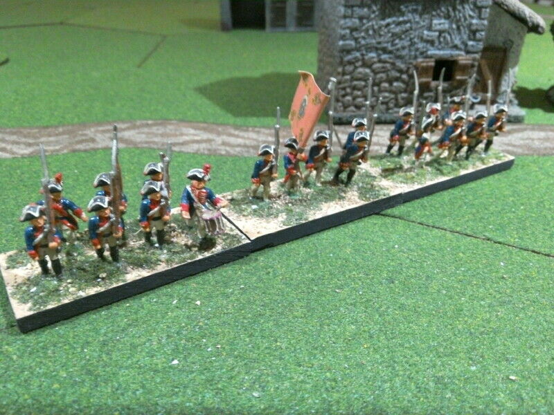 25mm vintage painted metal SYW Prussian or AWI Hessian musketeers marching x19